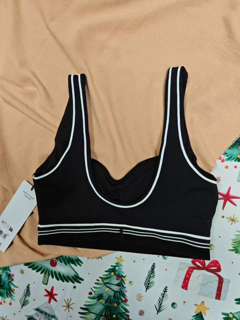 ALO Yoga Airbrush Heart Throb Sports Bra 💖 NWT | Pilates/Clean Girl S/M - Picture 5 of 7